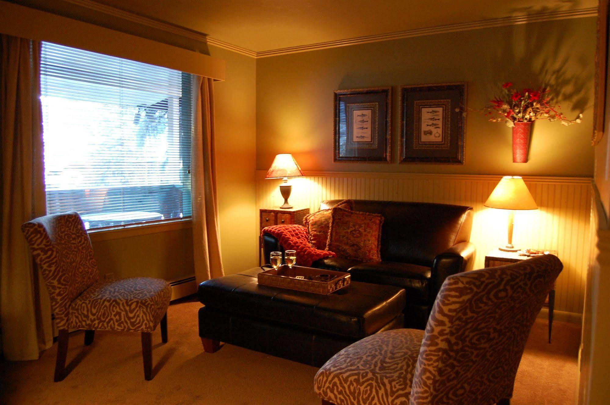 Highland Haven Creekside Inn Evergreen Zimmer foto